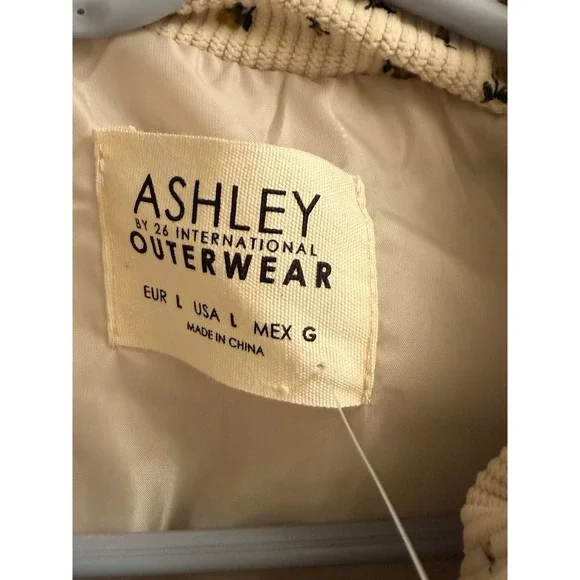 Ashley By 26 International Women's Floral Print Puffer Vest cream Size Large NWT - Picture 5 of 6